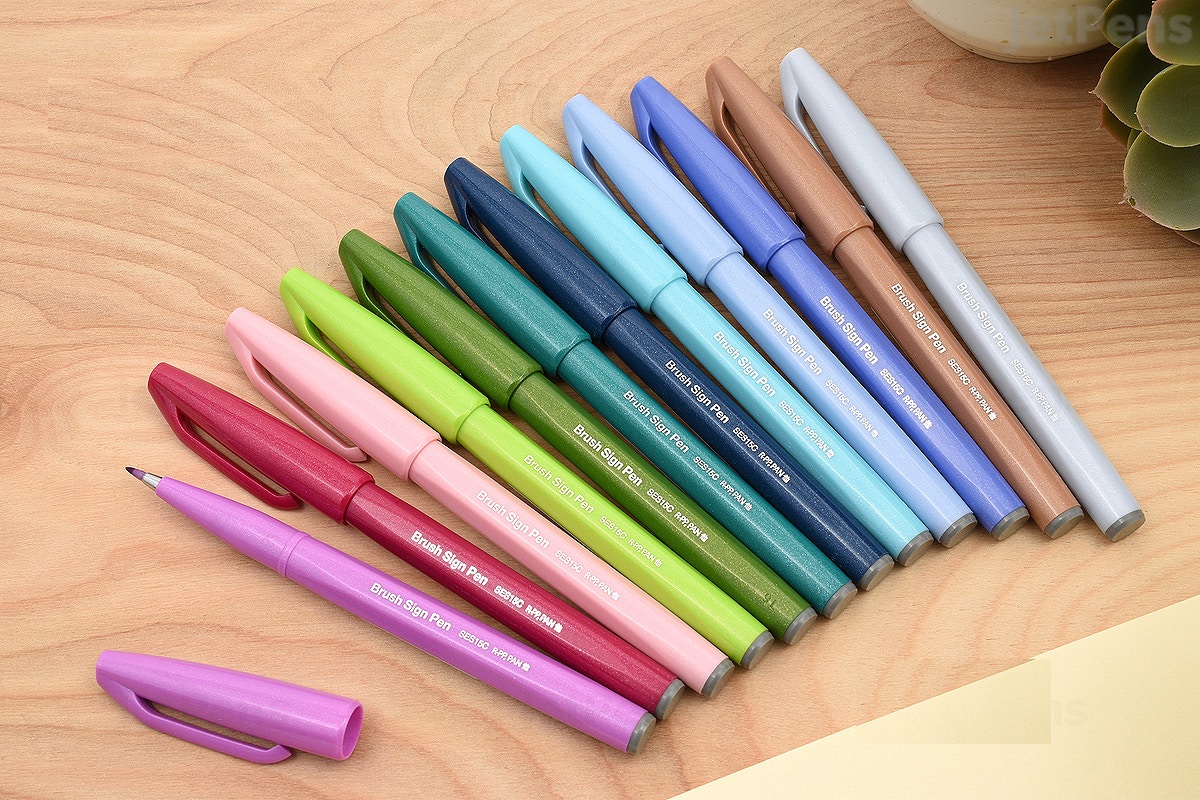 Bút lông viết chữ calligraphy Pentel Fude Touch Brush Sign Pen - Màu hồng phấn