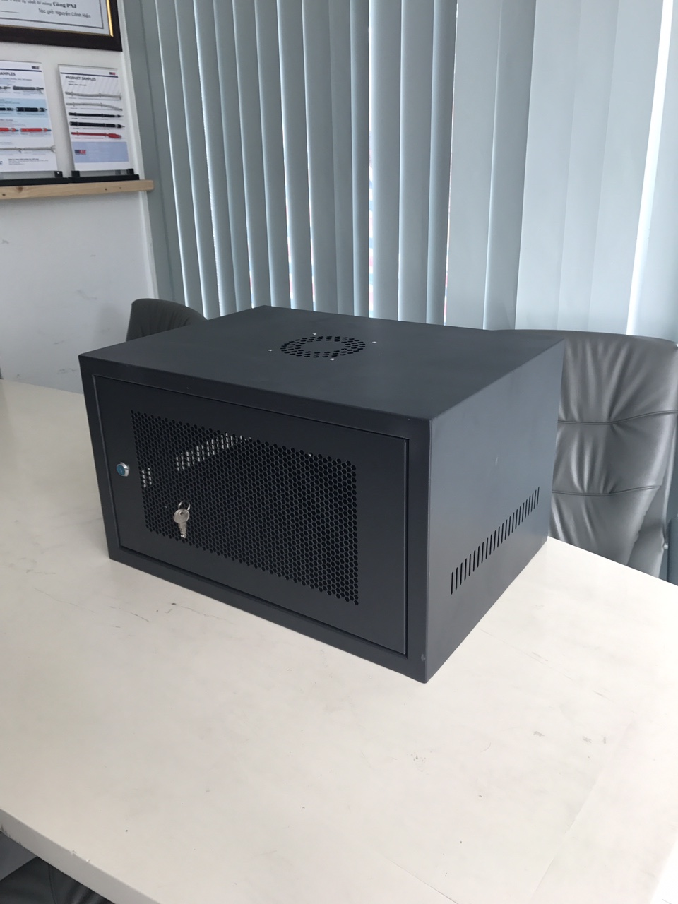 Tủ Rack 10U-D500