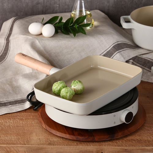 Chảo chiên chữ nhật Neoflam Fika 29cm, thành cao 5,5cm, cán gỗ 17cm, nắp kính. Hàng có sẵn giao ngay