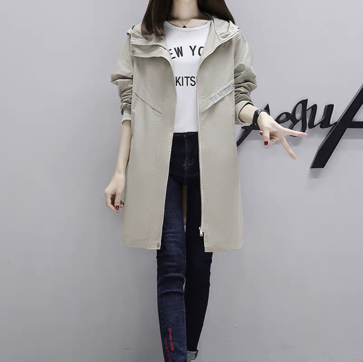 ÁO KHOÁC KAKI NỮ FORM DÀI CAO CẤP CHỐNG NẮNG THIẾT KẾ CỰC ĐẸP CHO CÁC QUÝ CÔ HÀNG MỚI