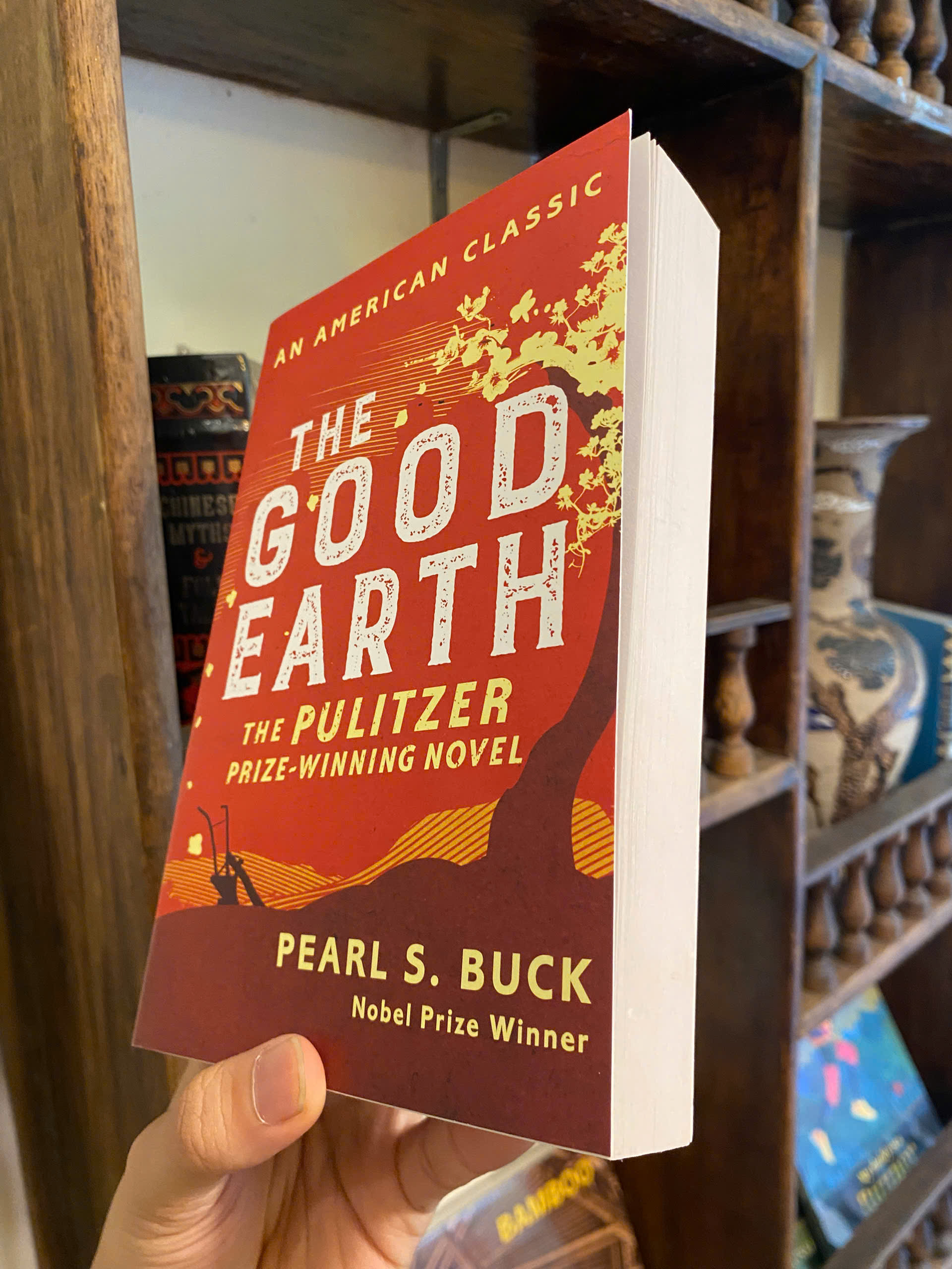 Sách - The Good Earth: An American Classic by Pearl S. Buck | Pulitzer Prize Winning Novel