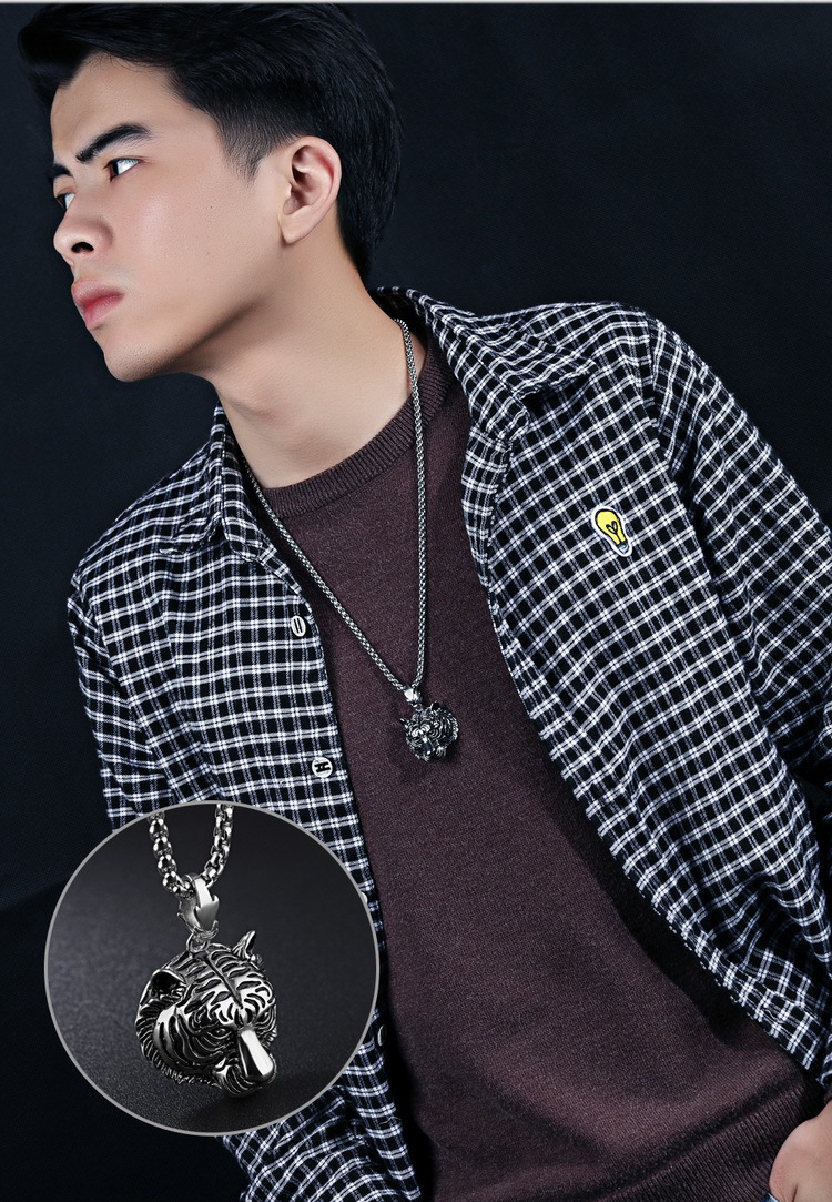 Dây chuyền nam 3D bằng Tittan đầu hổ uy quyền K130