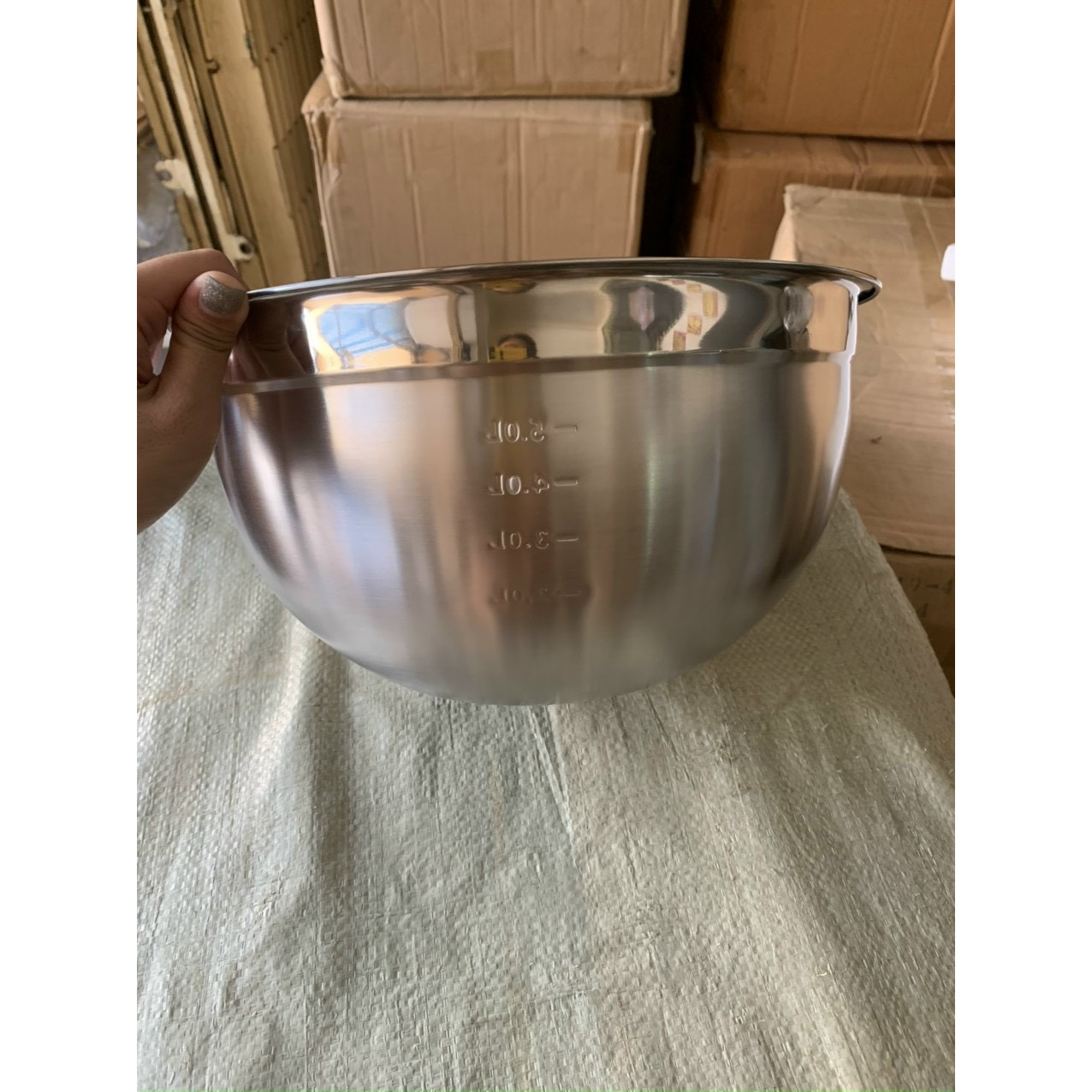 Tô inox 20cm có mức đo