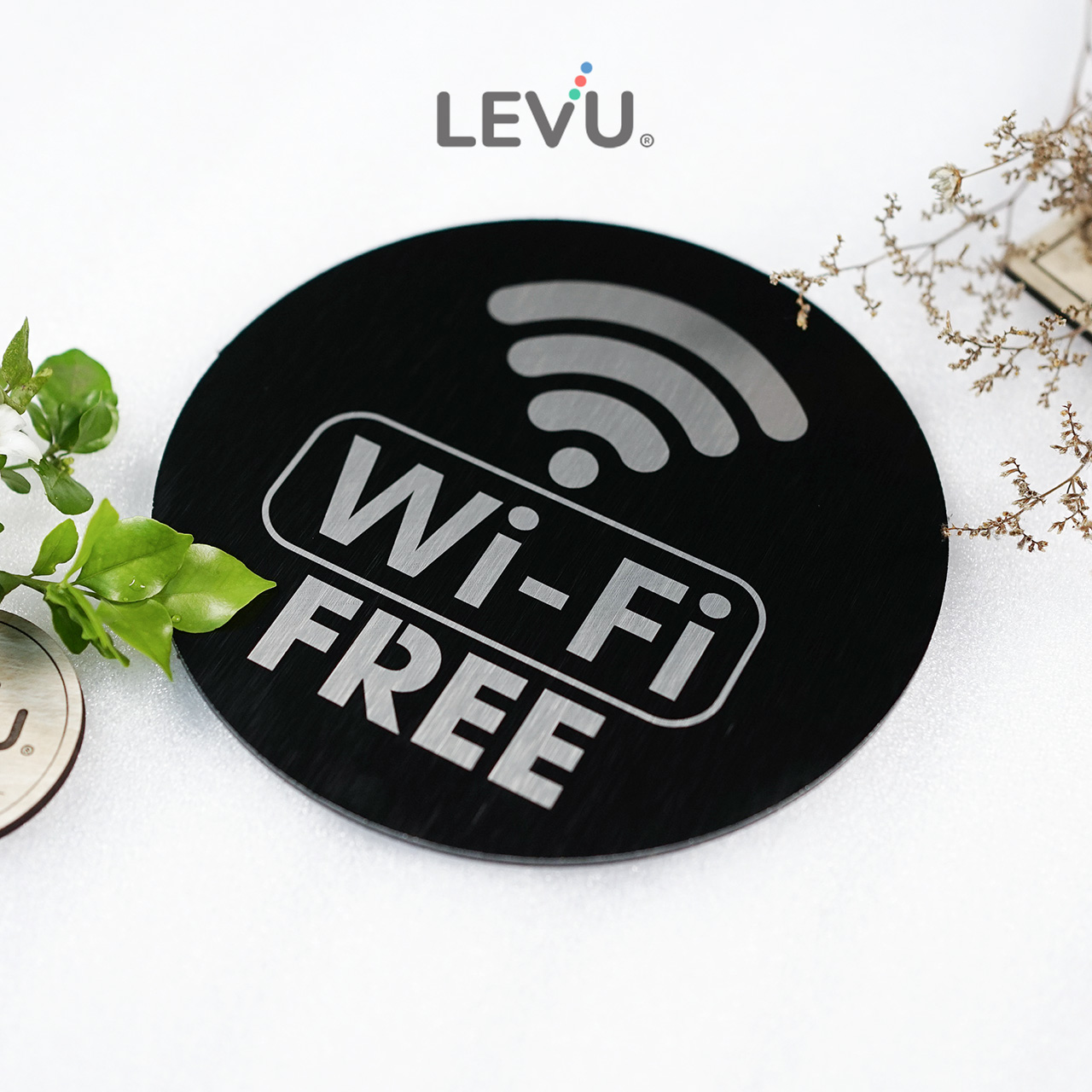 Bảng wifi free nhôm alu đen xước khắc laser kỹ thuật dán tường trang trí