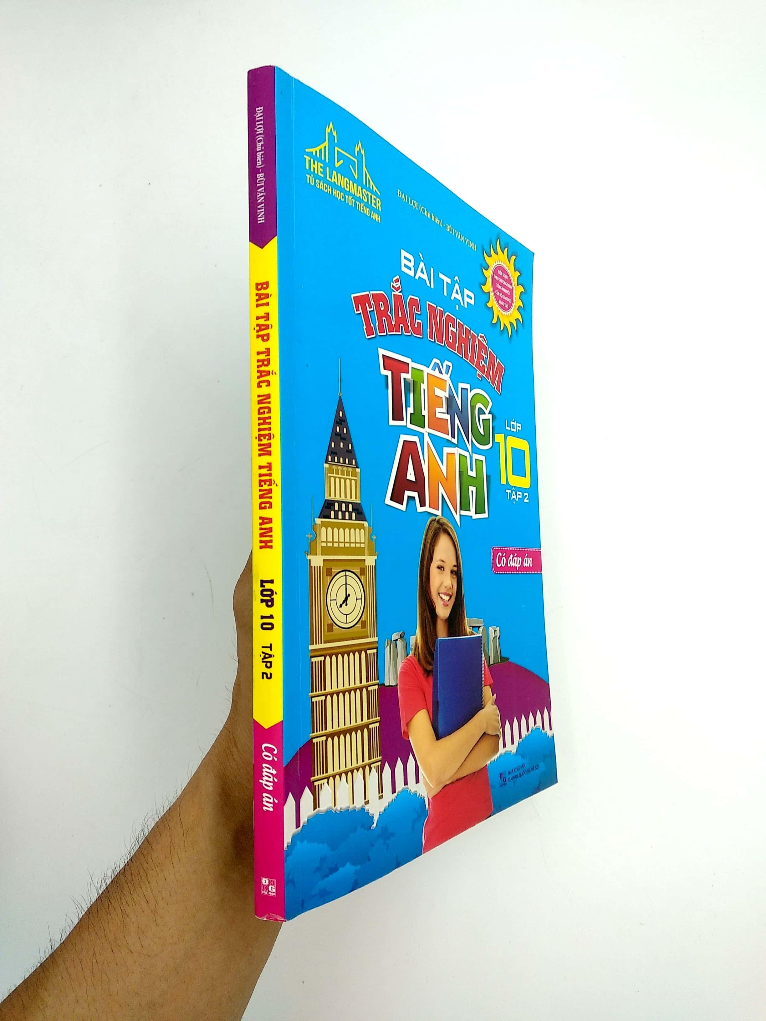 Sách Bài Tập Trắc Nghiệm Tiếng Anh Lớp 10 - Tập 2 (Có Đáp Án)