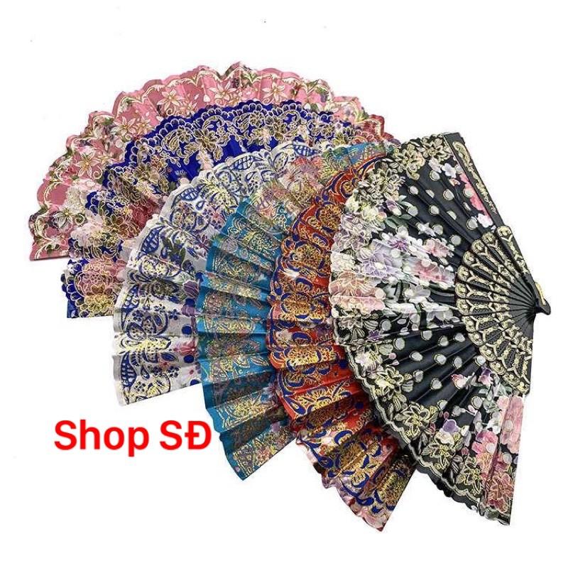Quạt xếp vải cổ điển - ngẫu nhiên