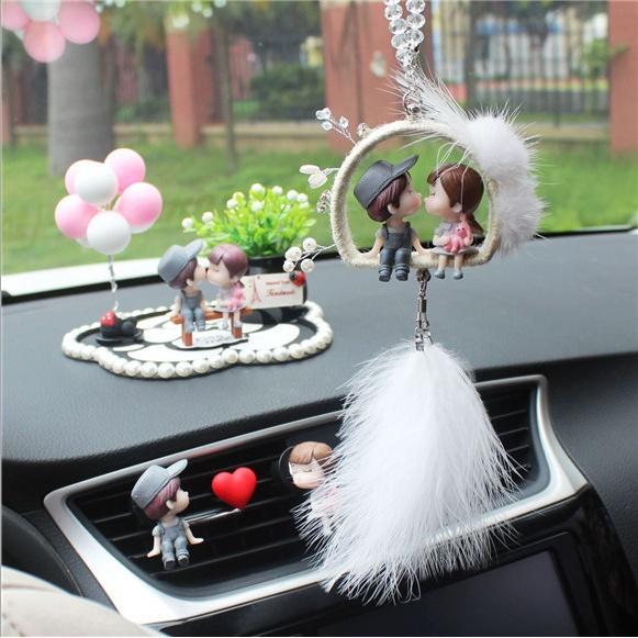 Set decor búp bê hình cặp đôi dễ thương trang trí taplo ô tô, táp lô xe hơi - Hoàng Đông shop.