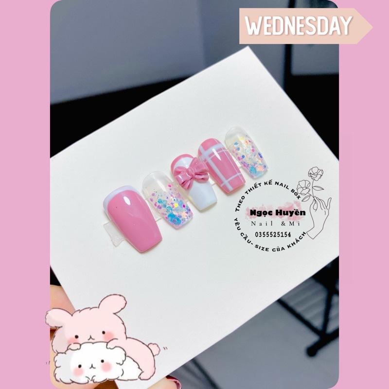 Nailbox kèm keo dũa