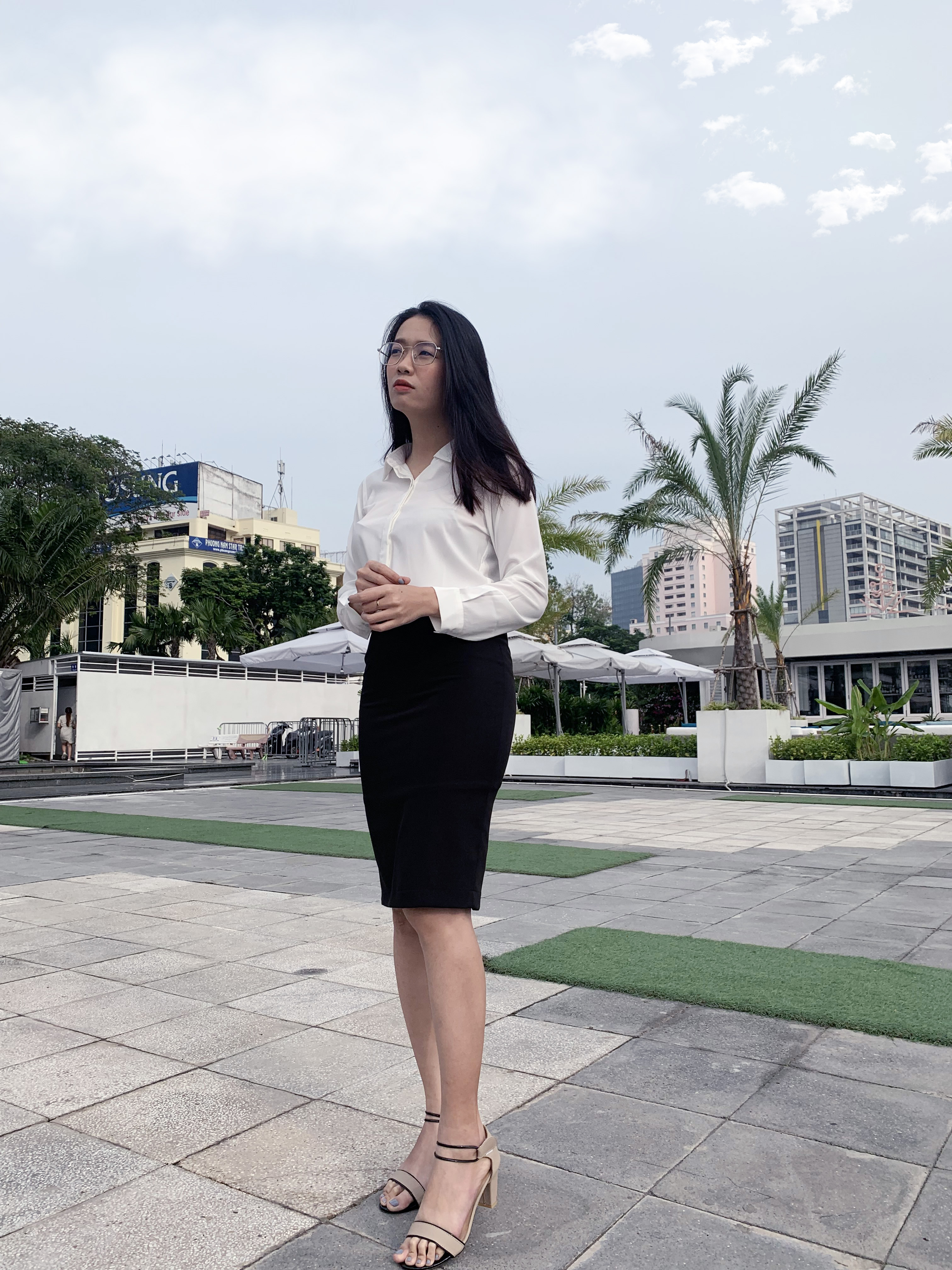 Chân Váy Bút Chì Thiết Kế Thời Trang Công Sở xẻ Sau - Đen - BL0022