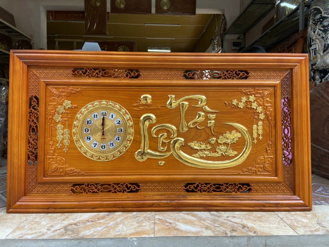 Tranh đồng hồ treo tường khắc chữ tài lộc bằng gỗ gõ đỏ kt 67×127×4cm