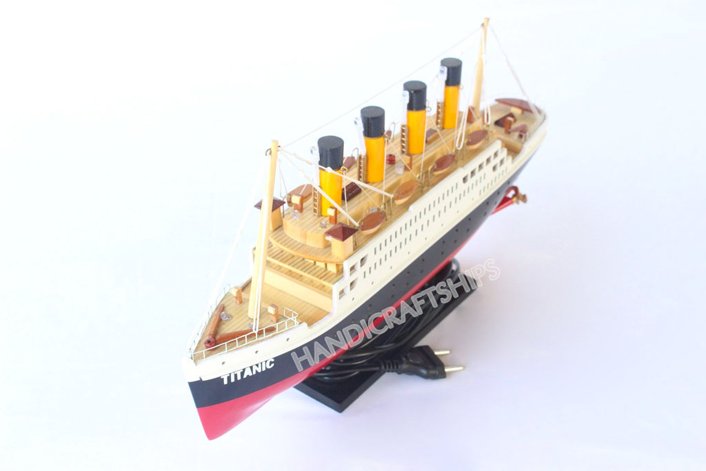 Tàu Trang Trí Titanic mô hình 40 (Có Điện)