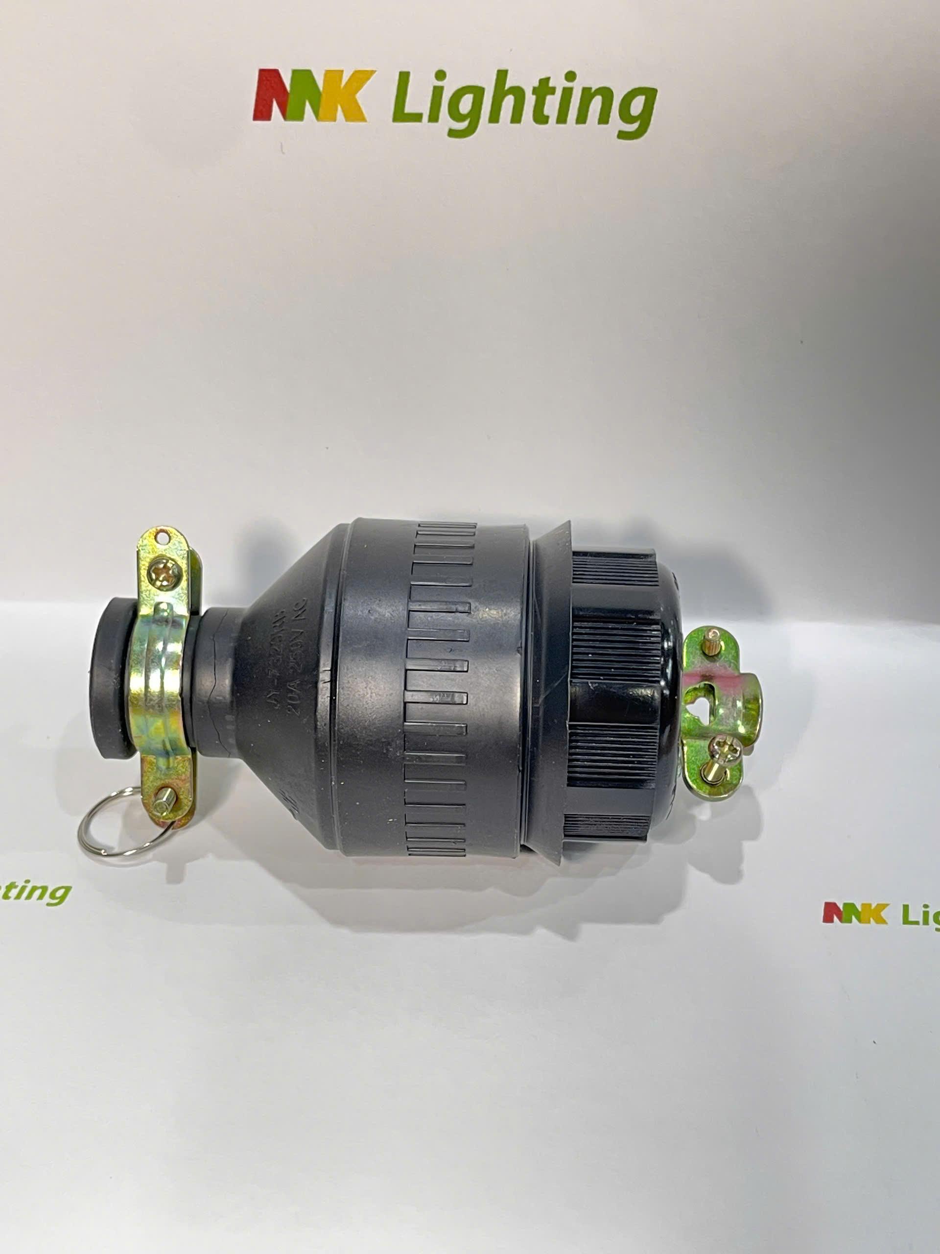 Phích cắm Locking JY-7320 RB 3P 20A 250V JYE hàng chính hãng