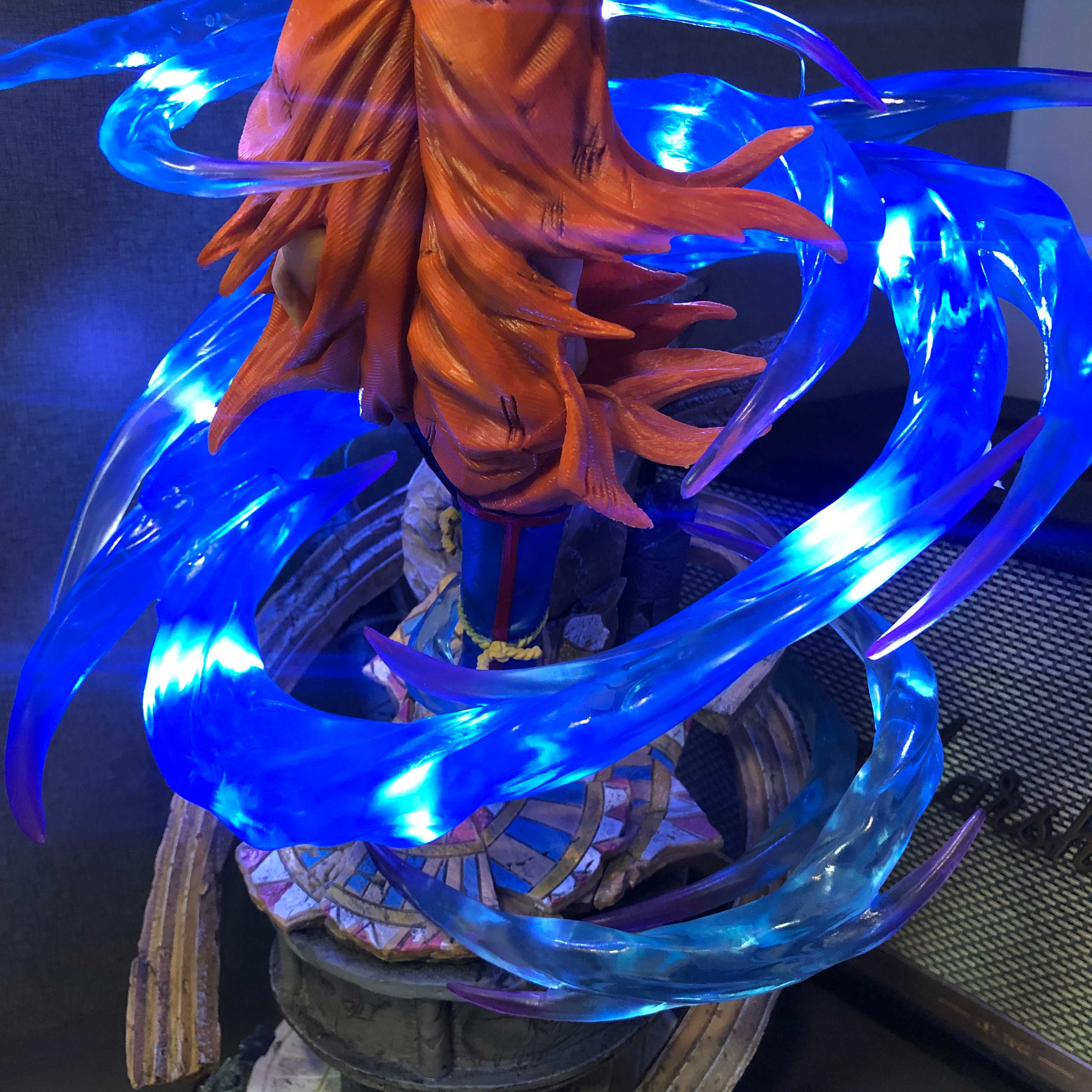 Mô hình Son Goku bản năng vô cực 49 cm có LED (usb) - Dragon Ball