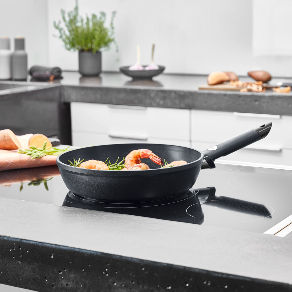 Chảo chống dính cao cấp Fissler Levital Comfort - SX tại Đức - Hàng chính hãng