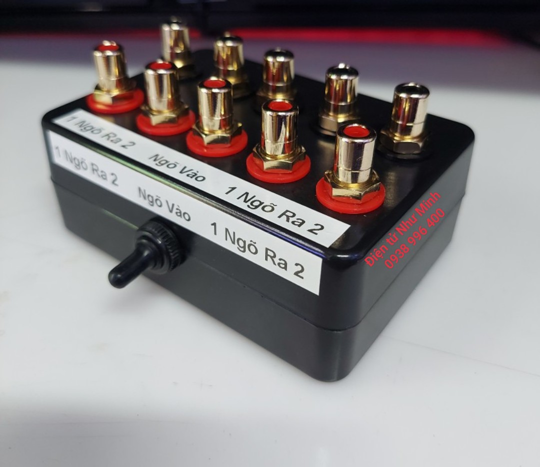 Bộ Chia Tín Hiệu ÂM THANH 1 vào 2 ra jack cắm AV