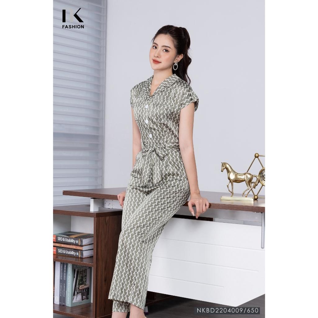 Bộ Jumpsuit Nữ NK Fashion Dáng Dài Thiết Kế Áo Cổ Ve Chai, Chờm Quần Ống Rộng Tôn Dáng, Chất Liệu Lụa Hàn Cao Cấp NKBD2204009