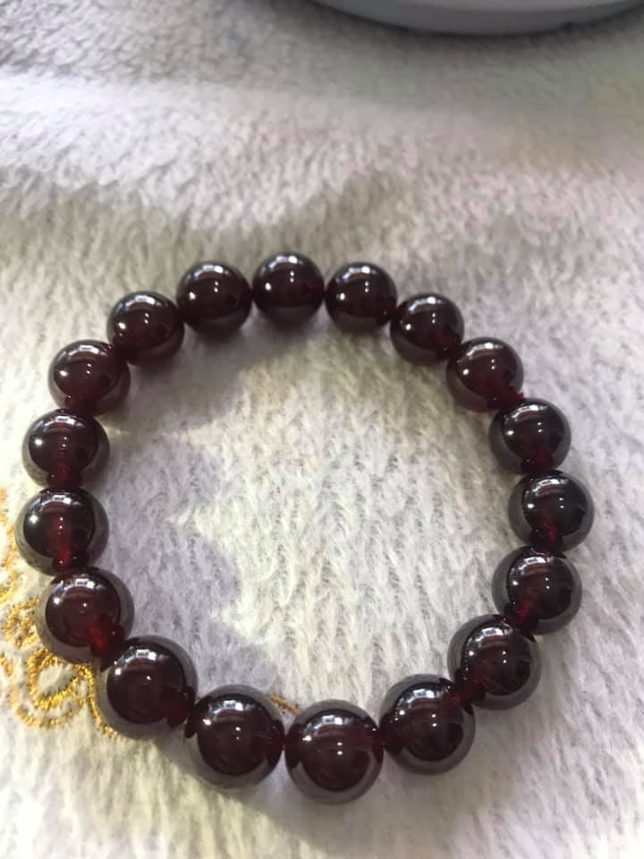 Vòng tay phong thủy đá Granet Size Vòng 11mm Màu đỏ Đậm tự nhiên bóng đẹp sang Hợp Nữ mệnh Hoả Thổ ạ