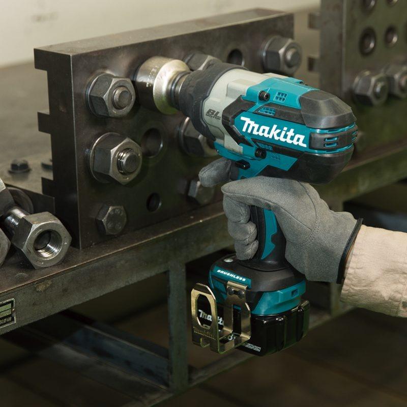 MÁY SIẾT BULONG DÙNG PIN 18V MAKITA DTW1001RTJ - HÀNG CHÍNH HÃNG