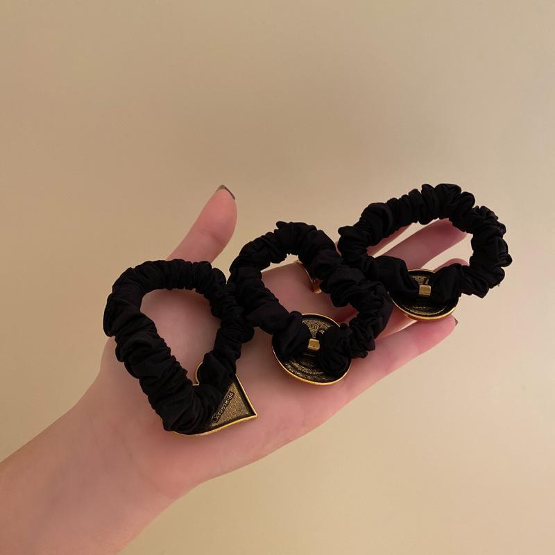 Dây cột tóc màu đen basic, một vòng dây co dãn tốt dành cho nữ PK1213