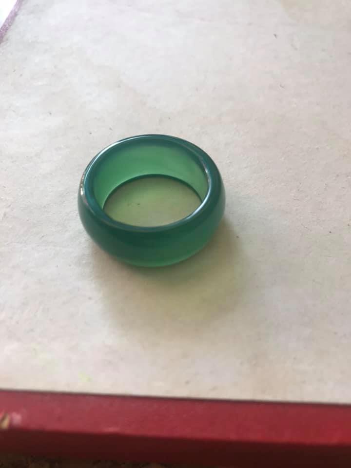 CHIẾC NHẪN SIZE 20M CAO 9MM3 DẦY 3MM6 NAM MỘC HỎA MÀU NHÂN XANH TƯƠI ĐẸP