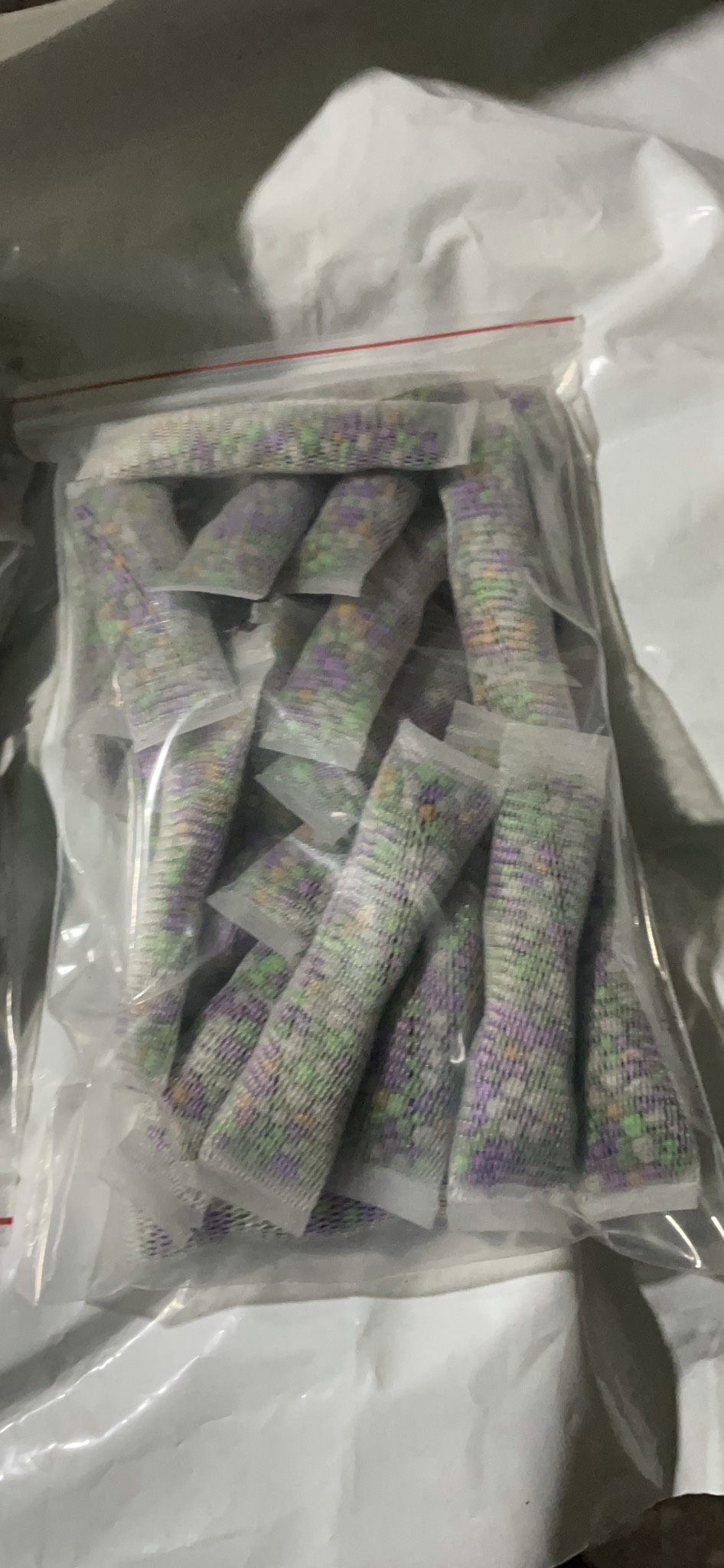 Phân tan chậm 3 ba màu túi lưới khoảng 30 túi trọng lượng 300gr cho hoa lan cây cảnh bonsai