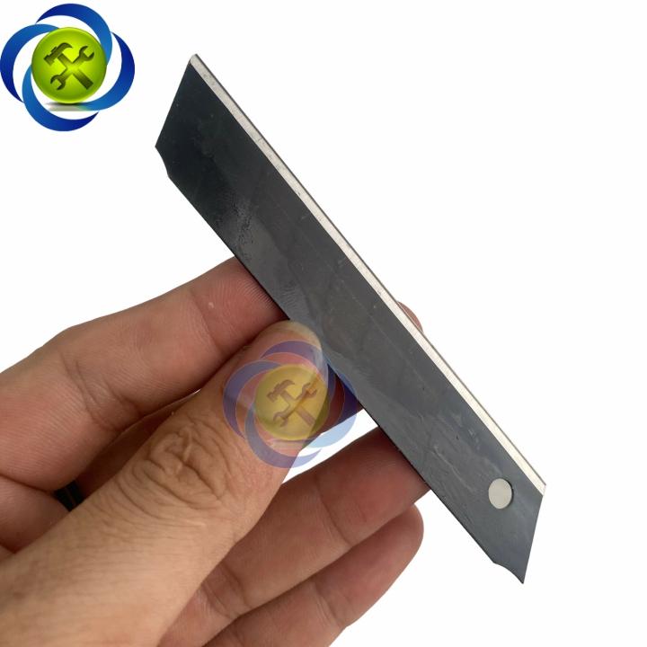 Lưỡi dao rọc giấy đen Kingtony 7977-07P02 kích thước 100 x 18 x 0.7mm thép SK4