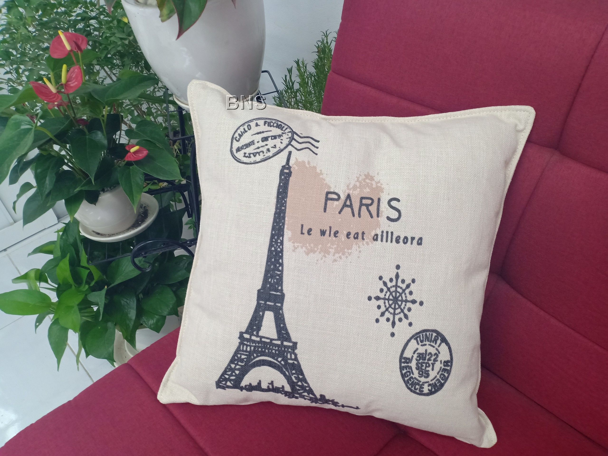 Gối tựa trang trí sofa BNS Hình Tháp Paris
