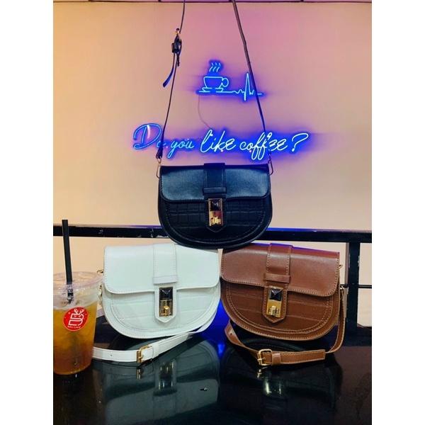 ️️ túi xách nữ đeo chéo rắn dáng basic khóa xoay phối ngọc shop office tuyển sỉ