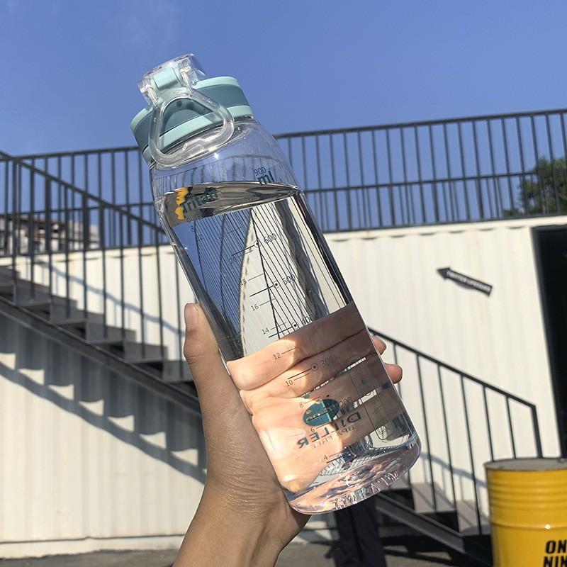 Bình nước thể thao Tritan hãng Diller có vạch chia độ 900ml