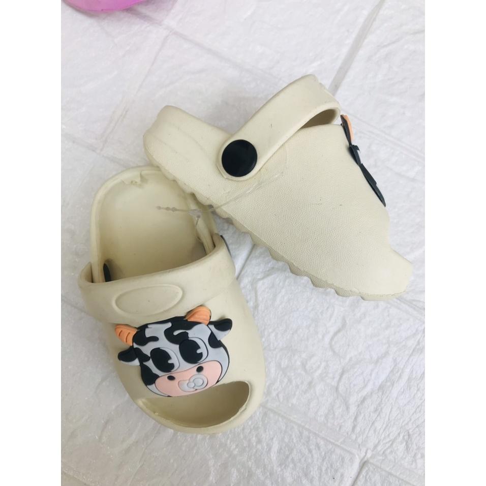 DÉP SỤC BÒ SỮA QUAI SAU CHO BÉ TẬP ĐI