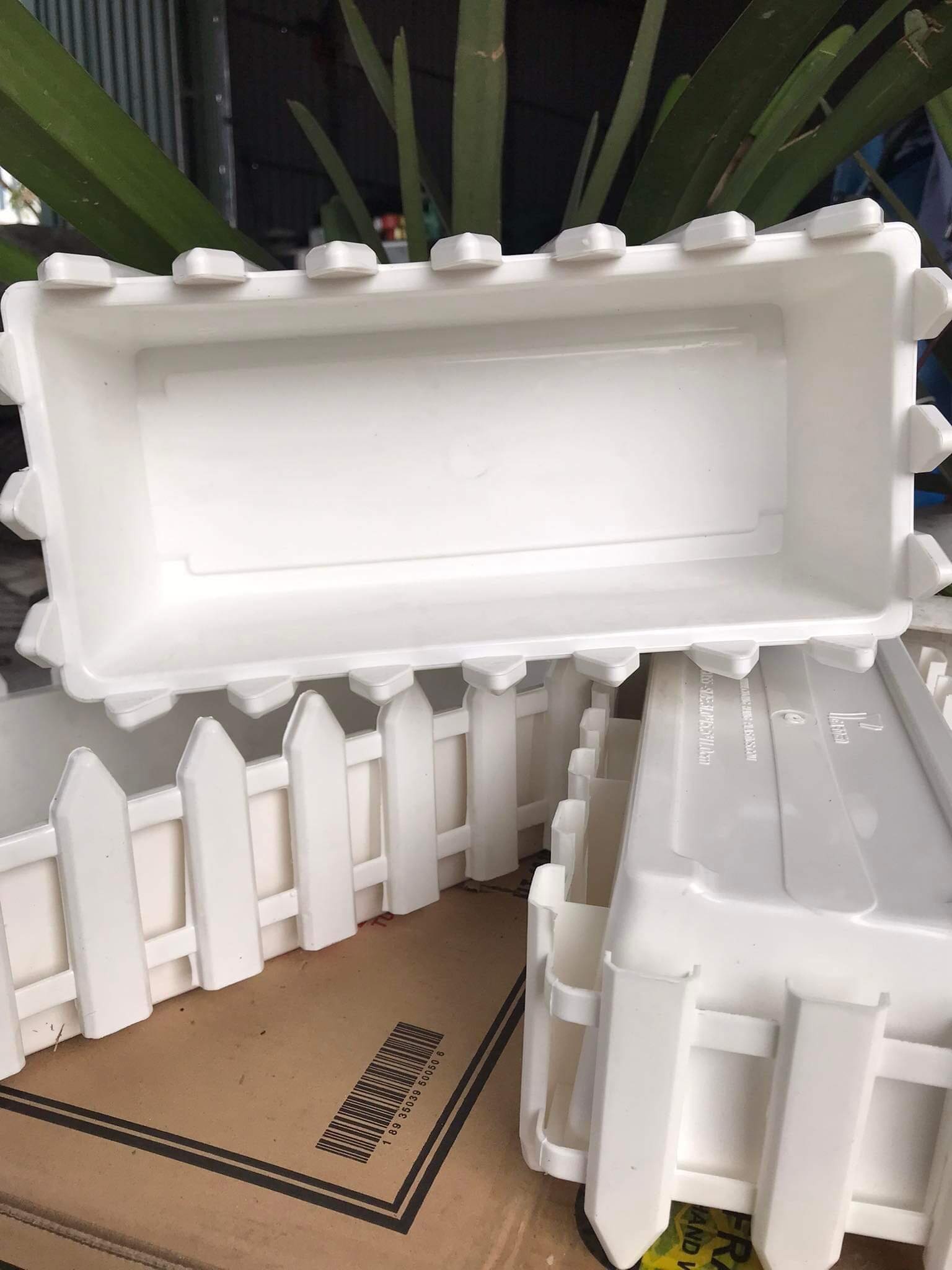 Chậu Trồng Cây Hàng Rào Size 30 x 15x10 cm - Hàng Loại 1 Dày, Bóng Đẹp