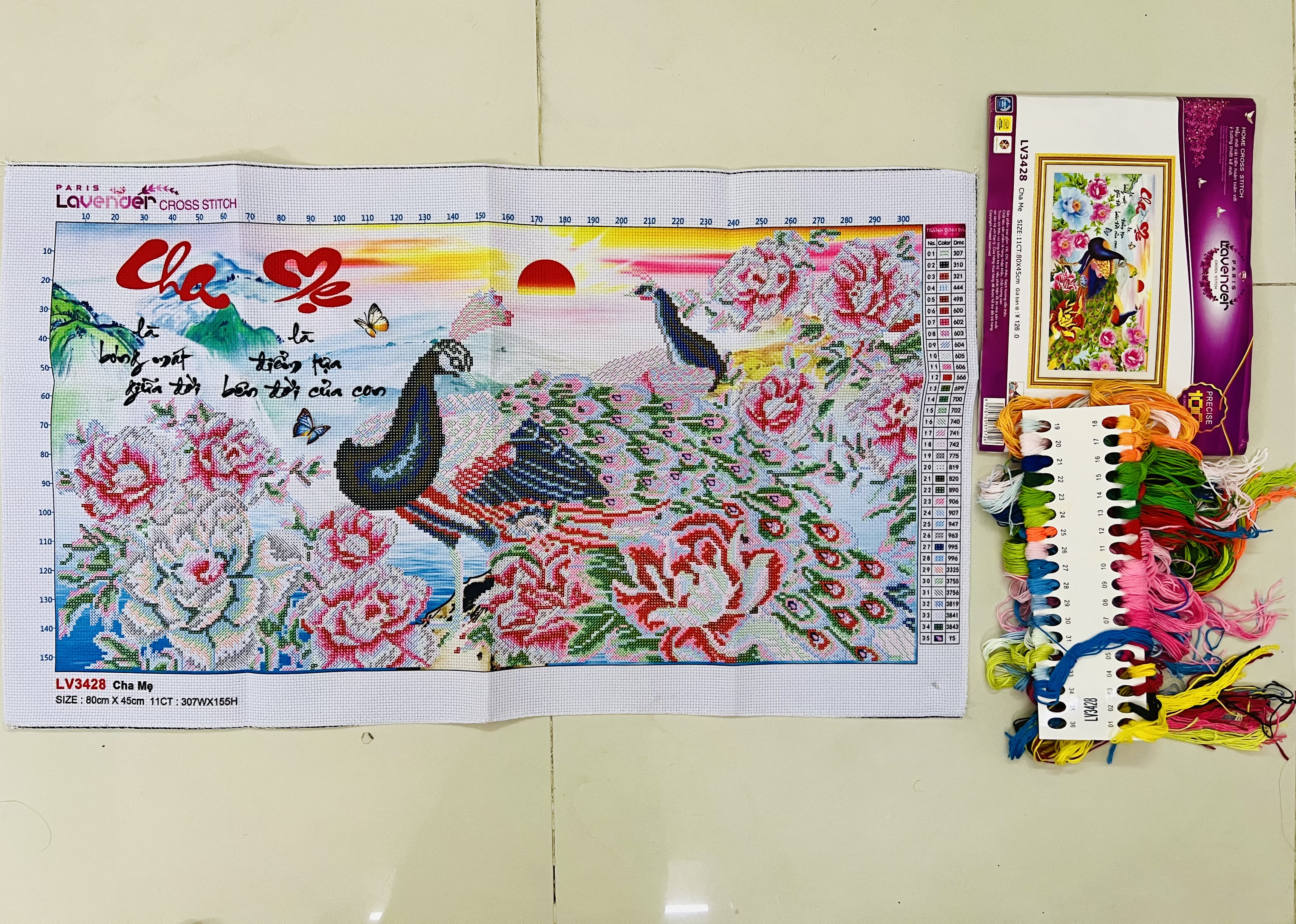 Tranh thêu chữ thập Cha mẹ (công và hoa mẫu đơn) LV3428, kích thước 80 x 45 cm