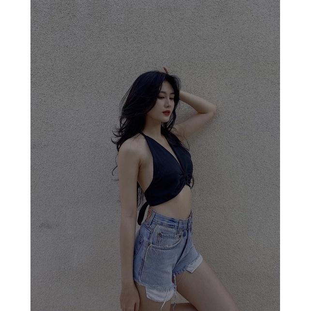Crop yếm hoa