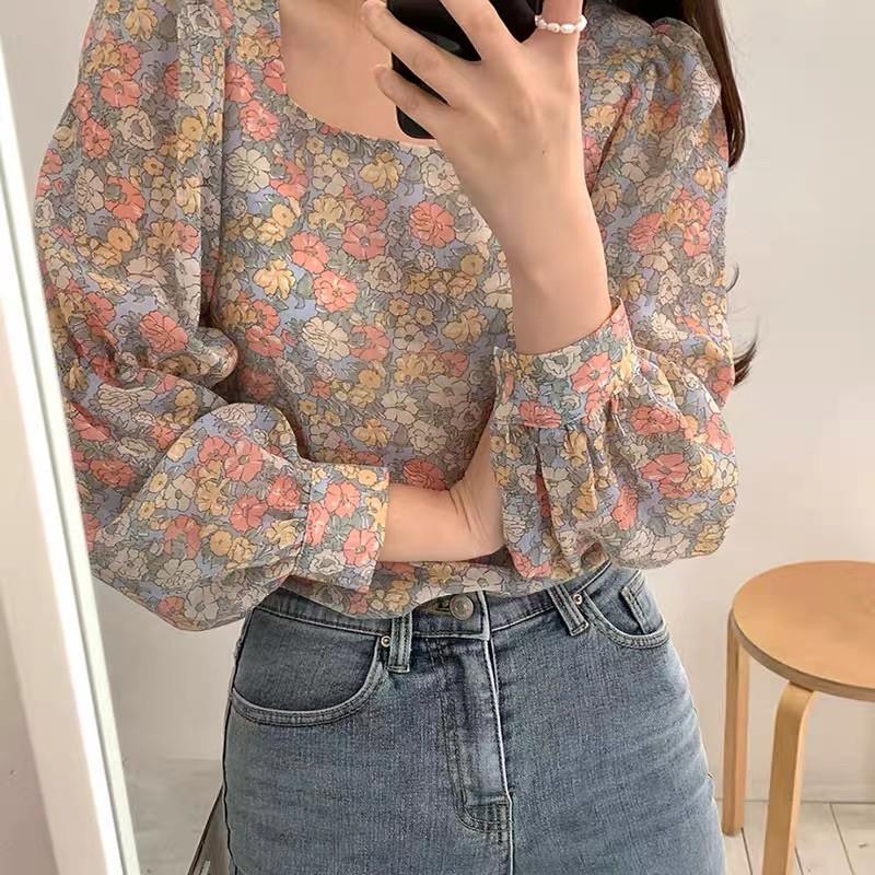 Áo sơ mi hoa nhí cổ vuông tay bồng tiểu thư