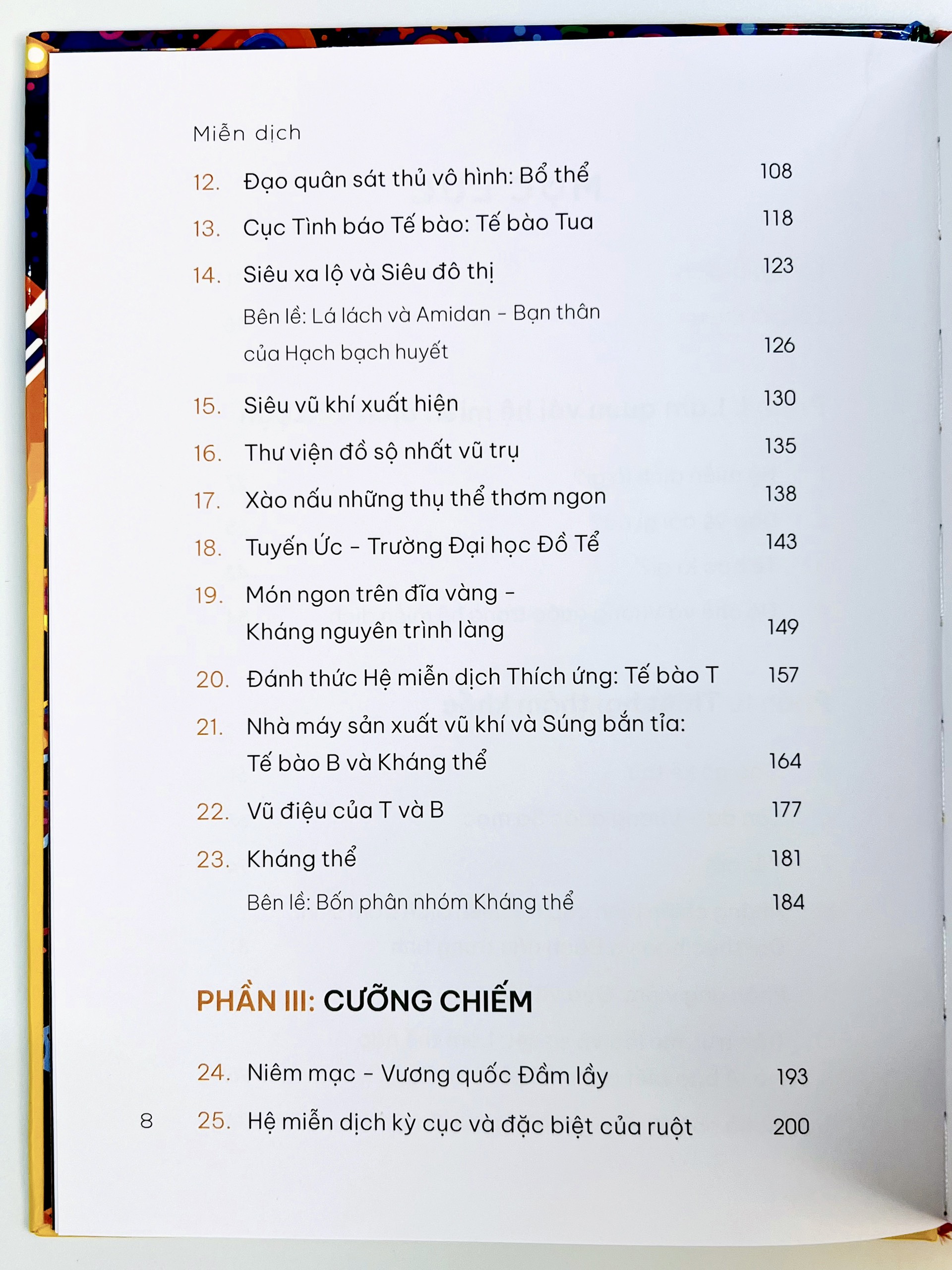 Sách Miễn Dịch - Philipp Dettmer - Du Hành Thăm Hệ Thống Bí Ẩn Giữ Cho Ta Sống Sót - Bìa Cứng