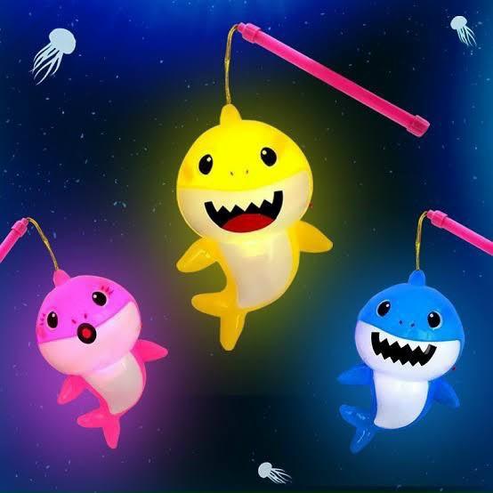 Lồng đèn trung thu mẫu mới baby shark , hình thú led