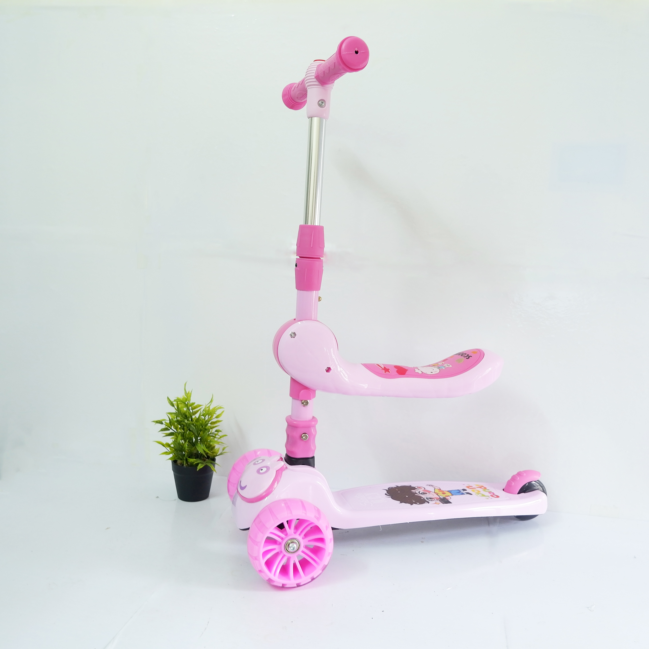 Xe trượt scooter có đèn  nhạc, có Ghế ngồi chòi chân + Tặng kèm 1khăn yếm tam giác cho bé