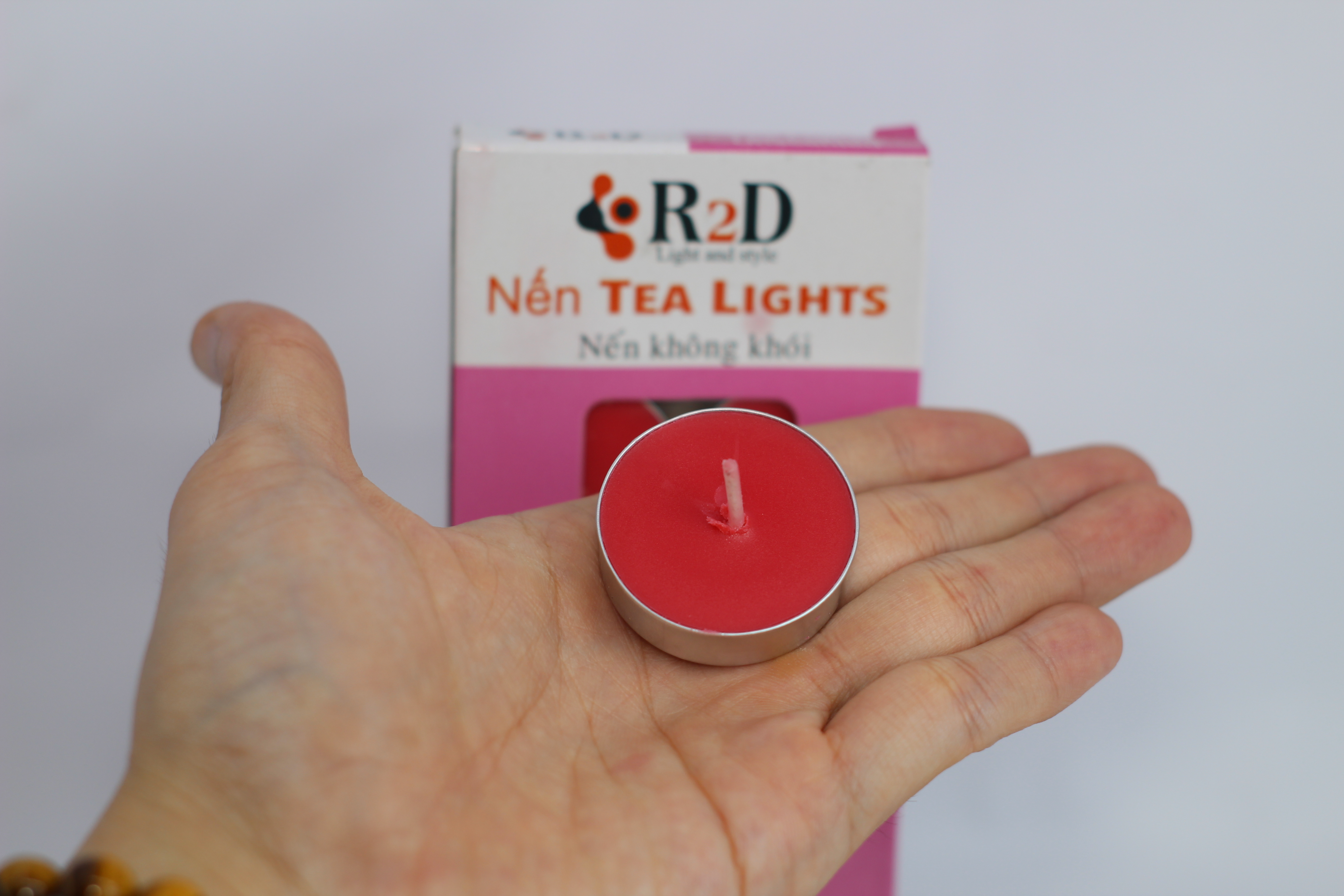 Nến trà Tealight màu đỏ hộp 10 viên chính hãng R2D không khói không mùi dùng cho đèn thiền