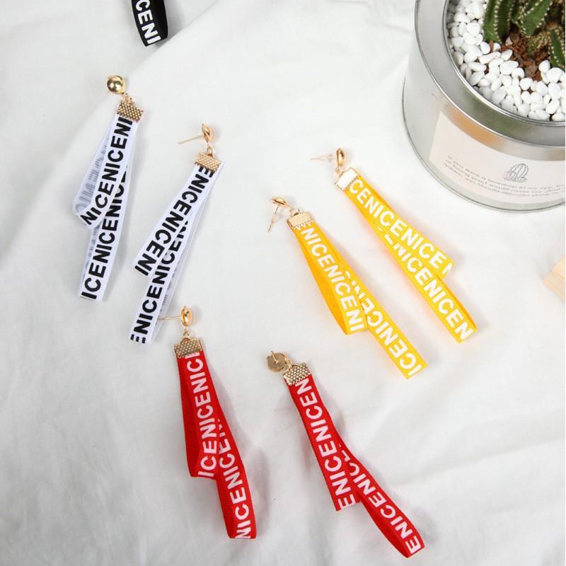 Bông tai chữ cái cá tính