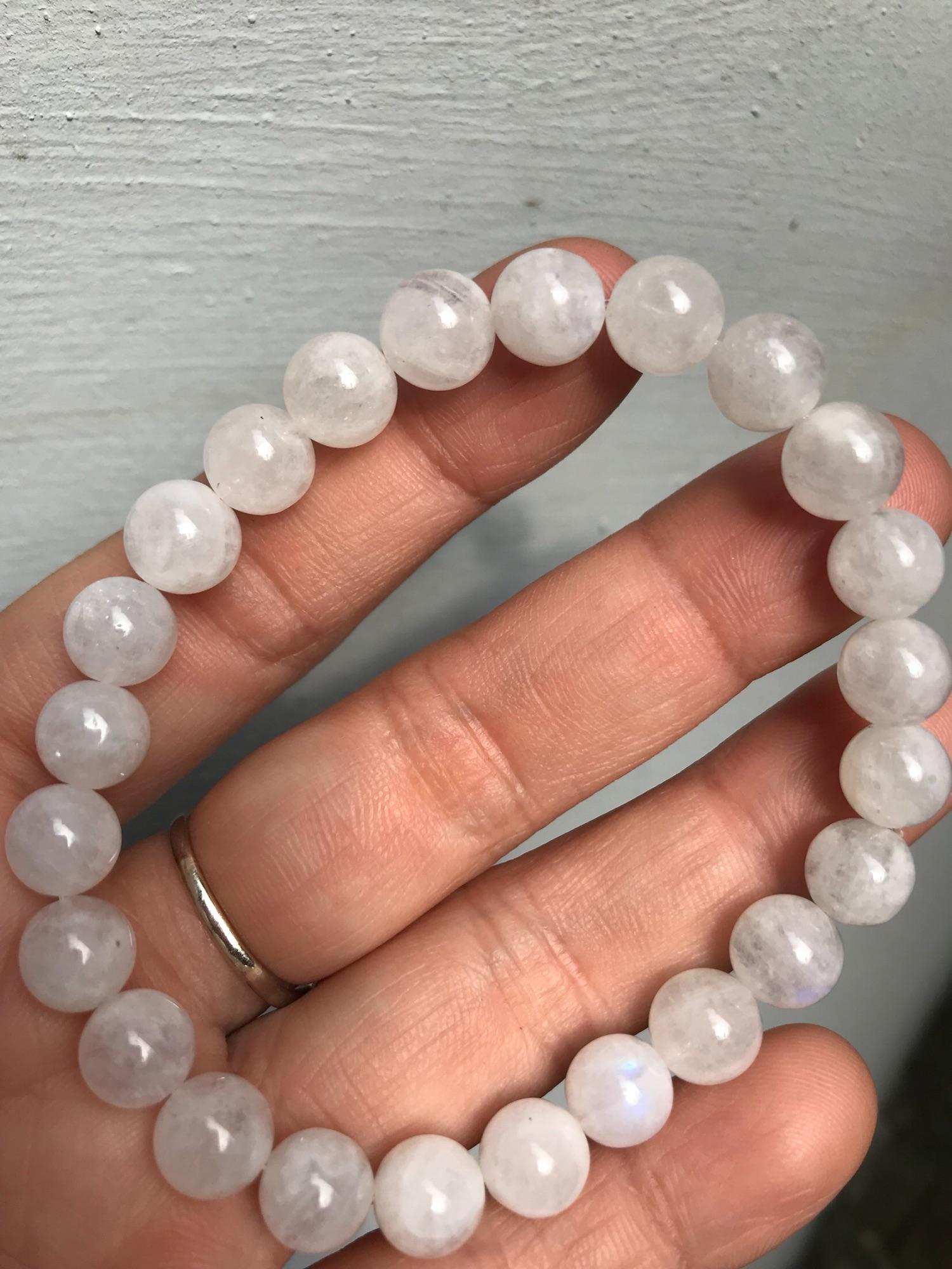 VÒNG TAY ĐÁ ÁNH TRĂNG TRẮNG SIZE 8MM NỮ KIM MỆNH THỦY MỆNH