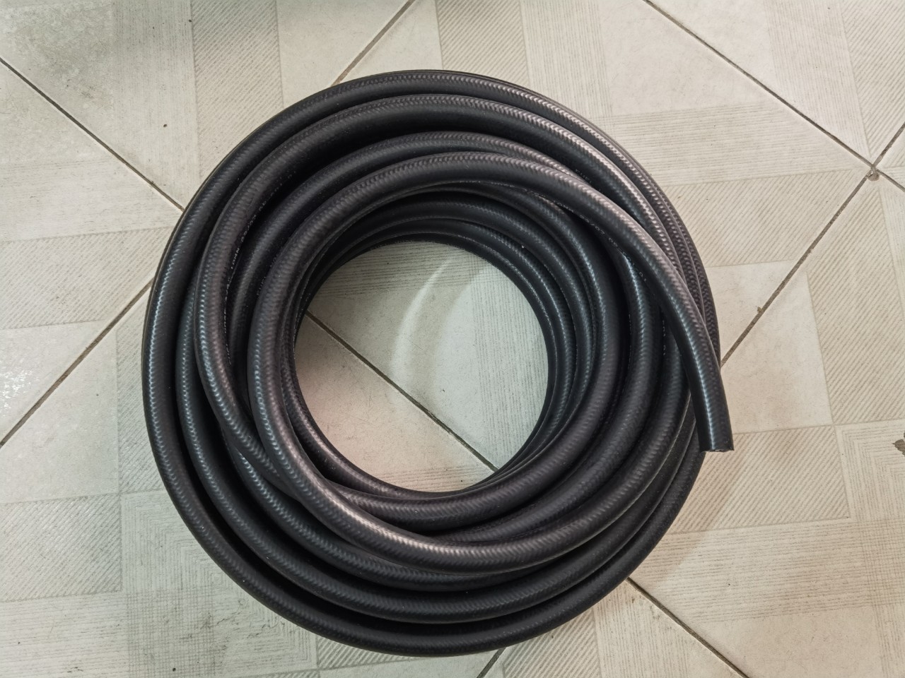 Ống tuyo dầu xăng Giá bán tính 01 Mét