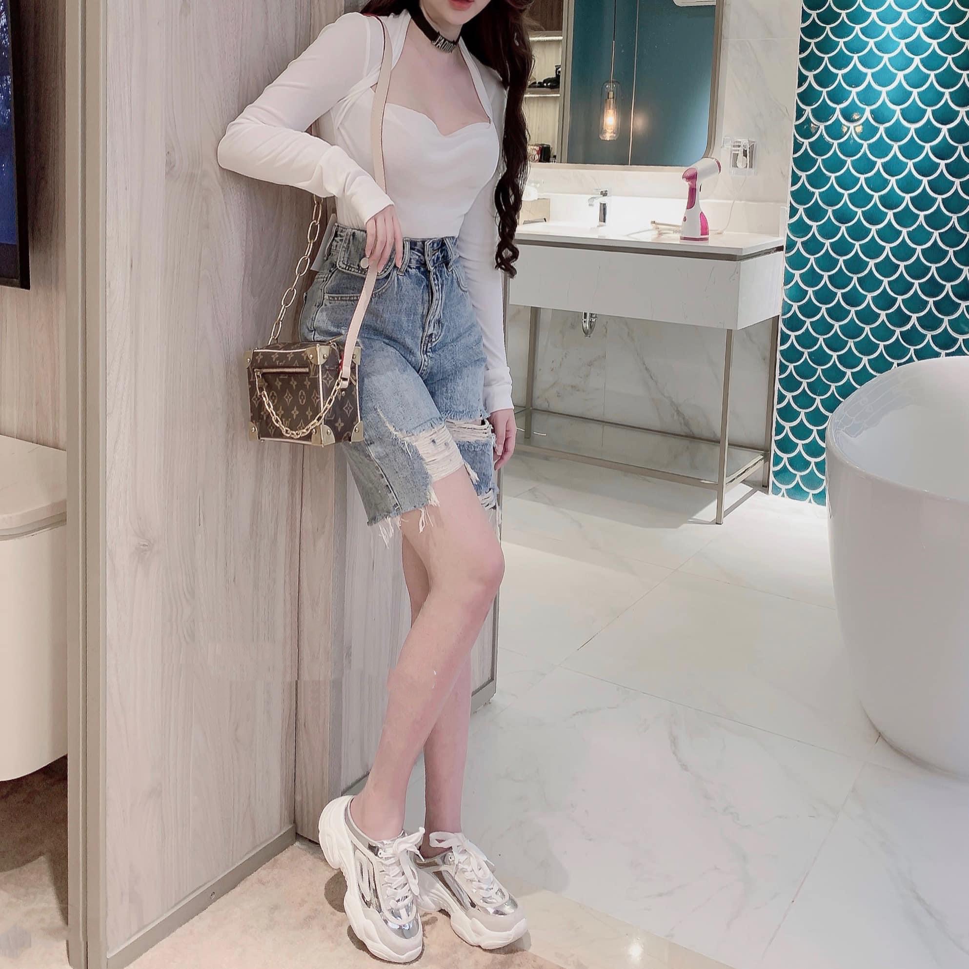 Quần jean ngố / lửng BIG SIZE lưng cao, rách bụi màu xanh đá, phom RỘNG đẹp thời trang hot trend dành cho người béo 3250