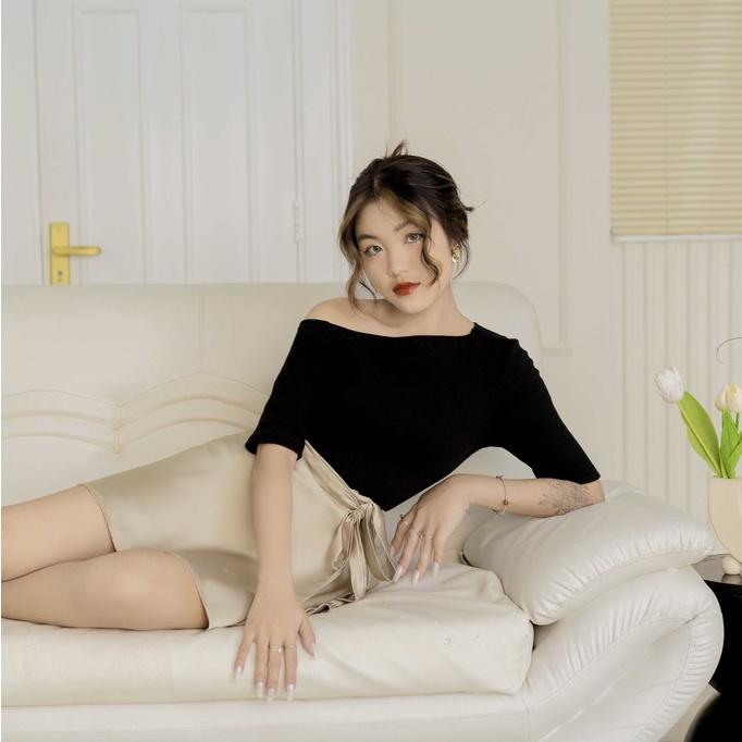 Áo trễ vai Linn Black Top