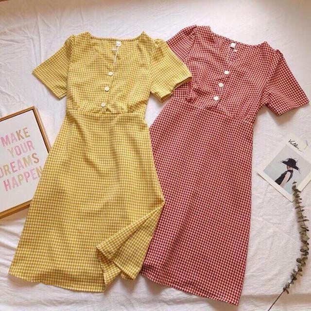 ️ Đầm caro cột eo cổ V đính hàng nút ️