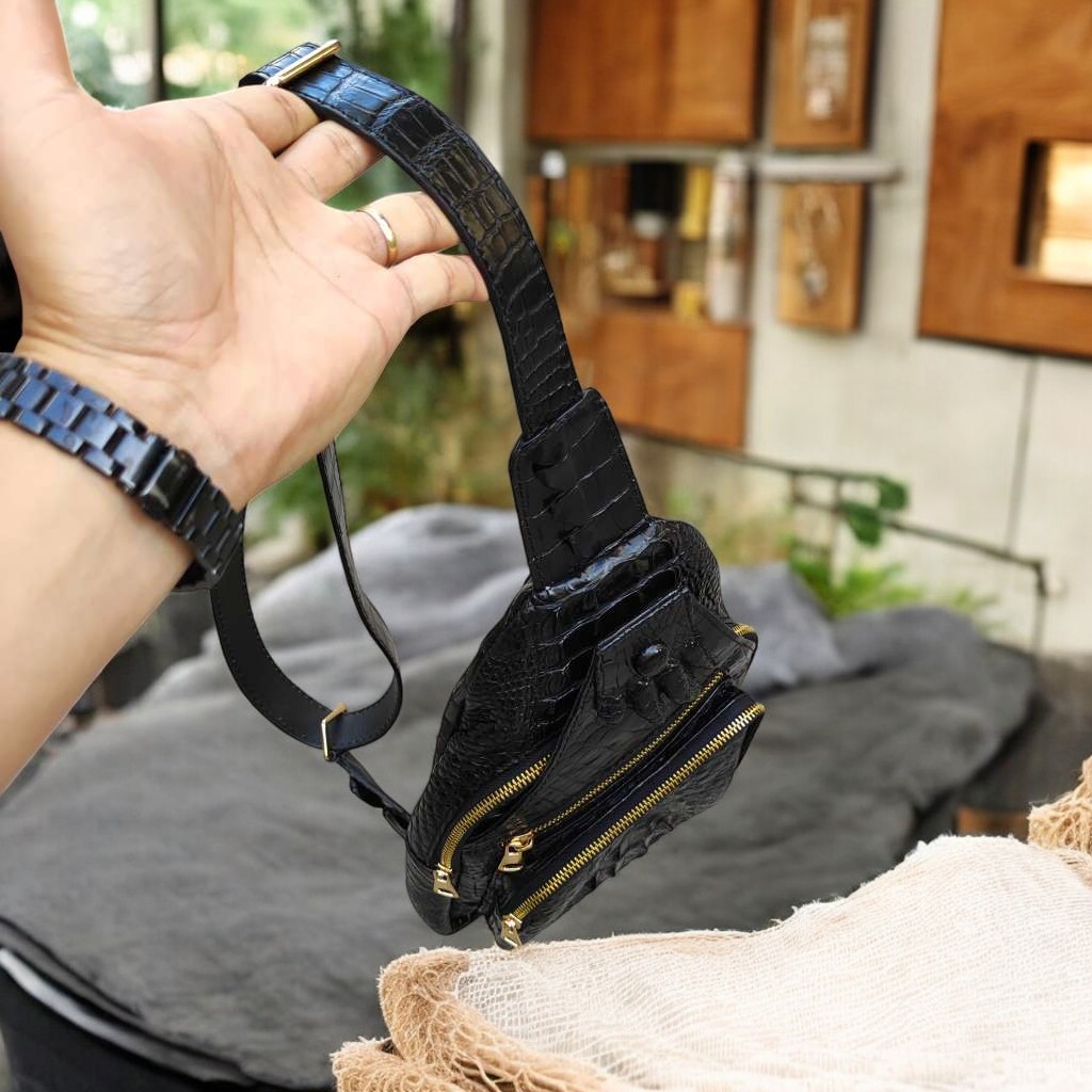 Túi đeo chéo Nam cá tính. Da cá sấu có Móng đẹp nổi bật!