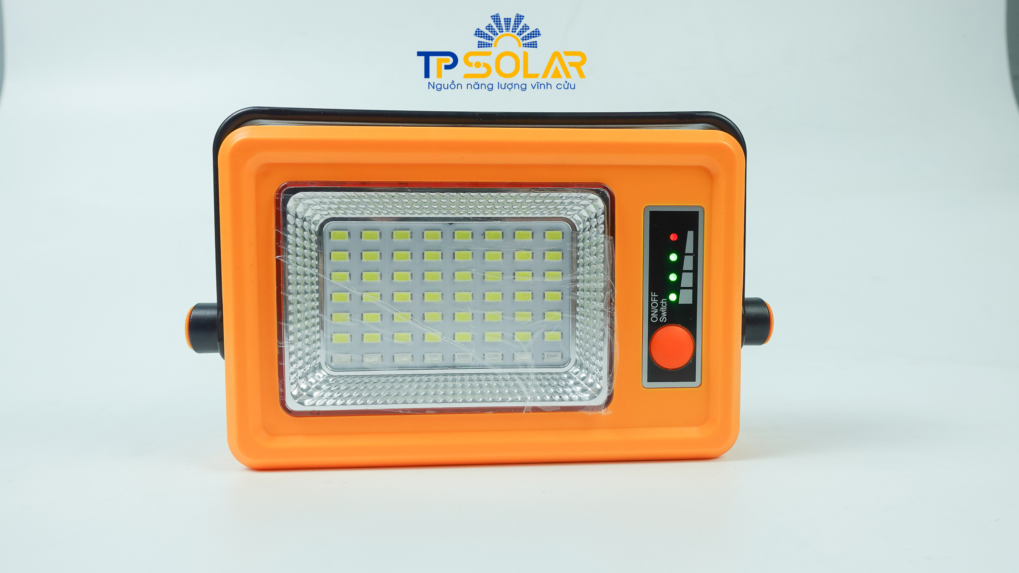 Đèn Cầm Tay Đa Năng Năng Lượng Mặt Trời TP Solar TP-X30N Công Suất 30W Sạc Pin Cho Điện Thoại, Chống Nước