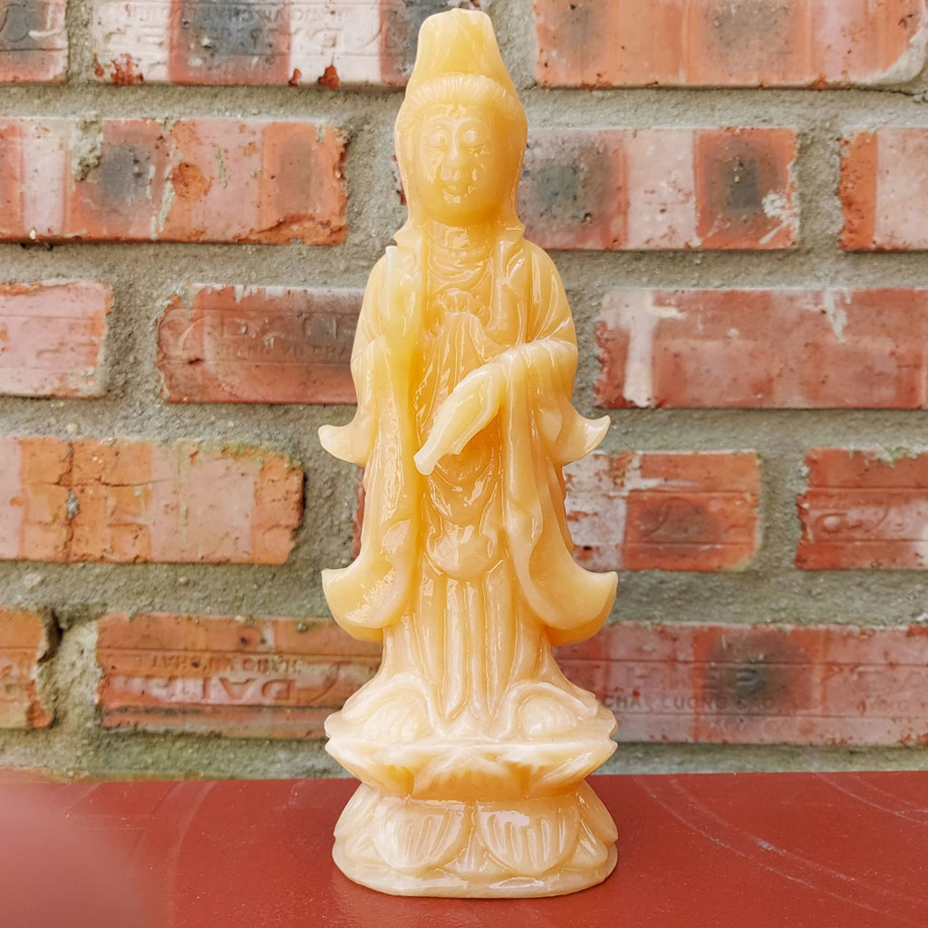 Tượng phật quan âm đứng đá ngọc hoàng long cao 23cm - đá Non Nước