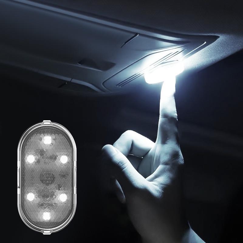 Đèn LED Cảm Ứng Không Dây Gắn Trần Xe Hơi Sạc USB Tiện Dụng