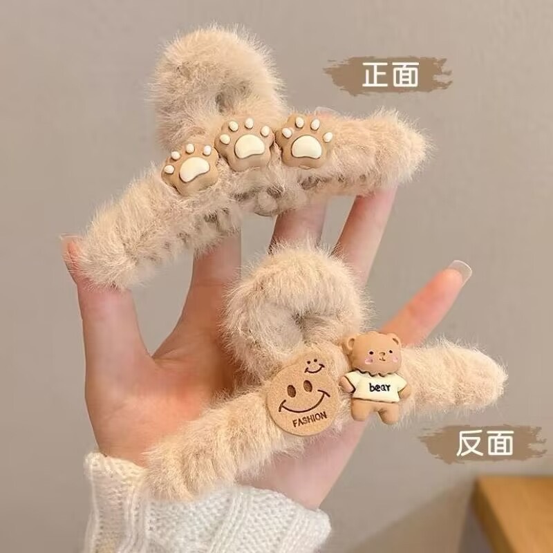 Kẹp tóc càng cua đính lông hình gấu dễ thương