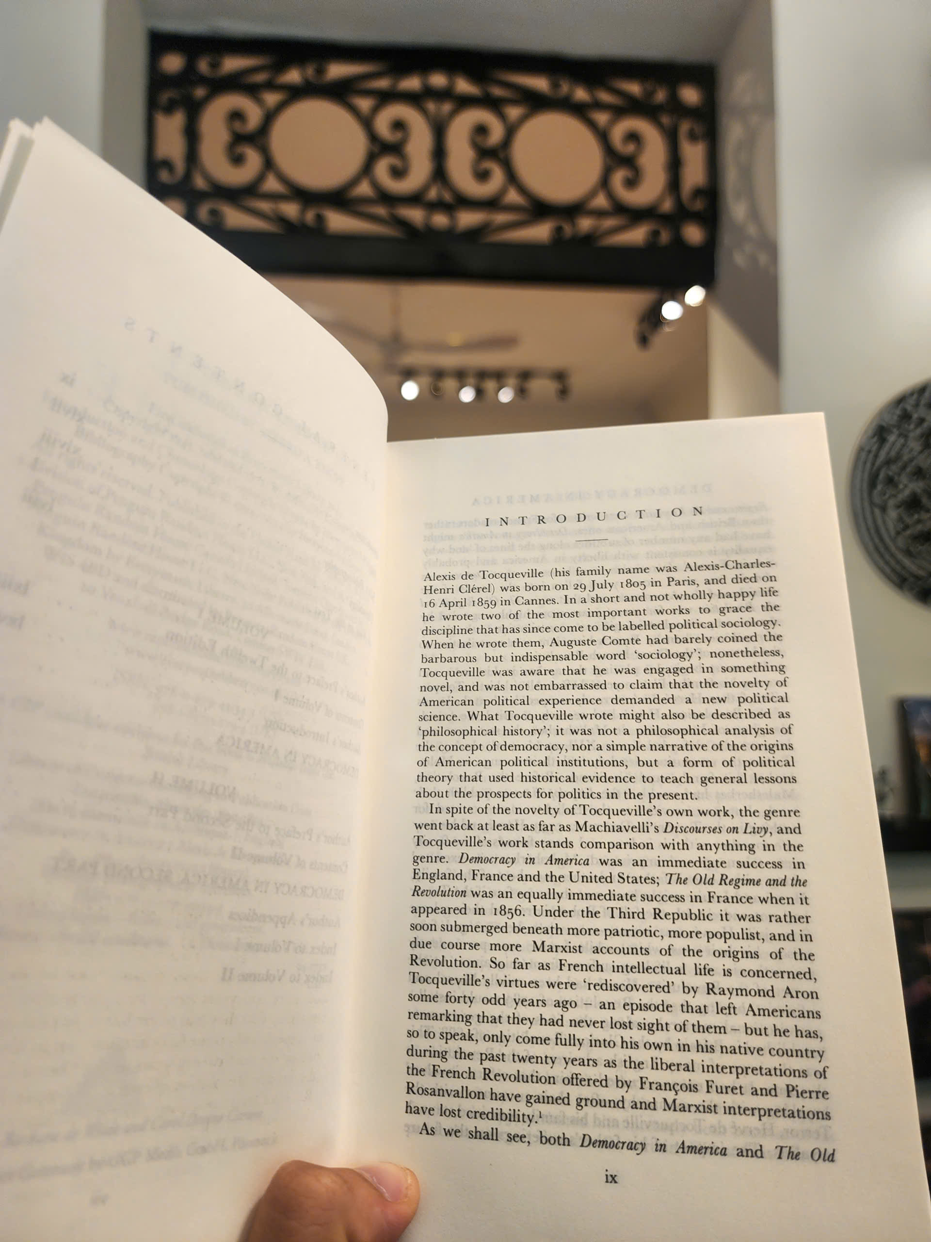 Sách - Democracy in America (Everyman’s Library) by Alexis de Tocqueville | Chính trị Bìa cứng